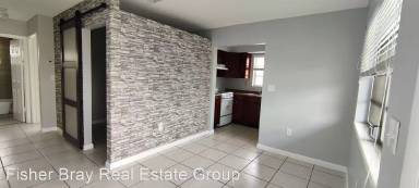 Main picture of 7221 Venetian St