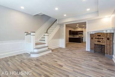 Main picture of 5857 Larchwood Ave