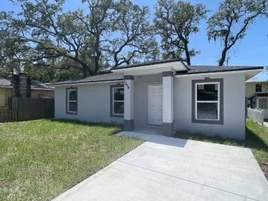 Main picture of 1374 S Madison Ave