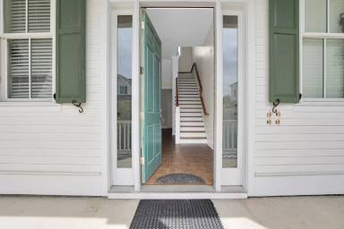 Main picture of 4 Crabapple Cir
