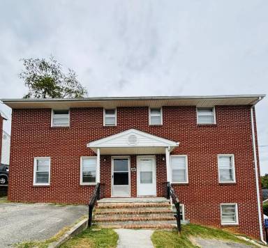 Main picture of 575 Quesenberry St
