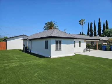 Main picture of 7426 Denny Ave