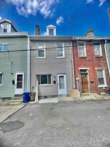 Main picture of 414 Orwell Way