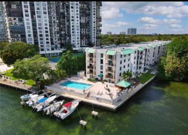 Main picture of Brickell Mar Condo