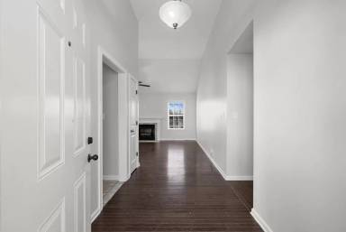 Main picture of 1091 Freedom Dr