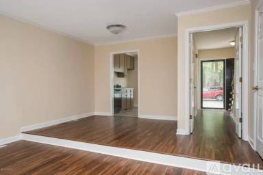 Main picture of 3408 Jayne Ln NW