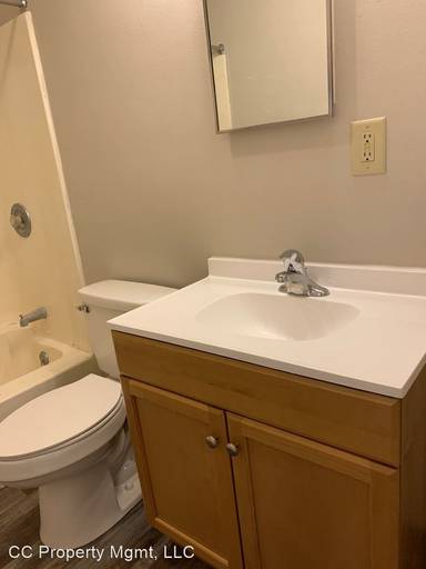 Main picture of 1013 N Lacrosse St