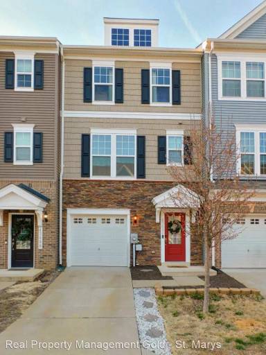 Main picture of 43694 Winterberry Way