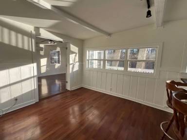 Main picture of 104 Cleghorn Rd