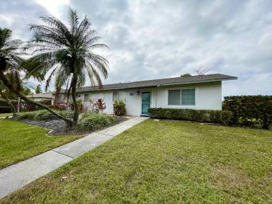 Main picture of 17430 W Carnegie Cir