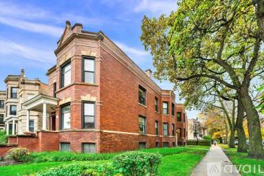 Main picture of 2553 N Spaulding Ave
