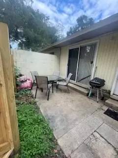 Main picture of 3990 SE 17th Ct