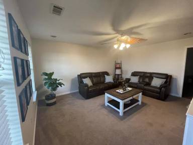 Main picture of 636 W Marshall St