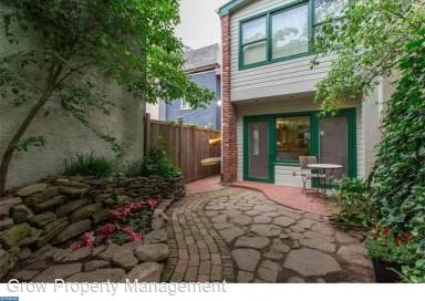 Main picture of 2514 Pine St