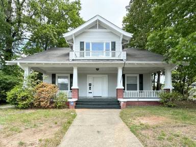Main picture of 912 Union St