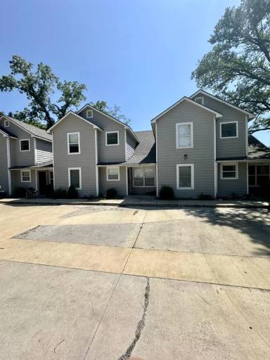 Main picture of 444 Florida St