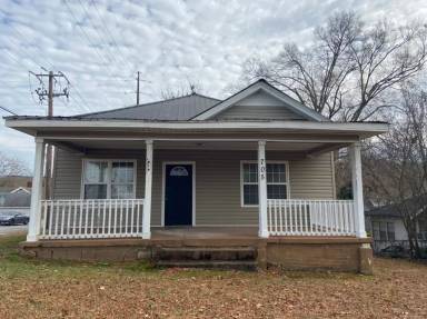 Main picture of 705 Knox Ave