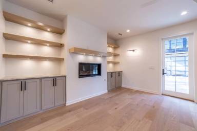 Main picture of 905 NW B St