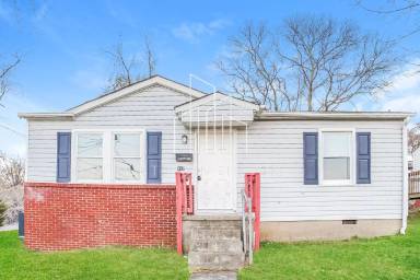 Main picture of 401 Gregory St