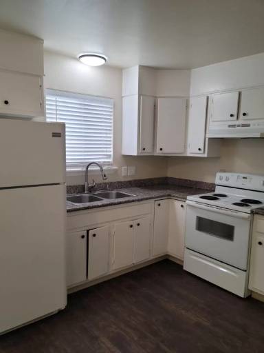 Main picture of 429 W Locust St