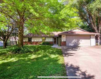 Main picture of 1121 Haas Cir