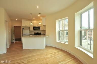 Main picture of 877 Beacon St