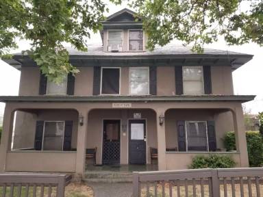 Main picture of 512 SE Floed Ave