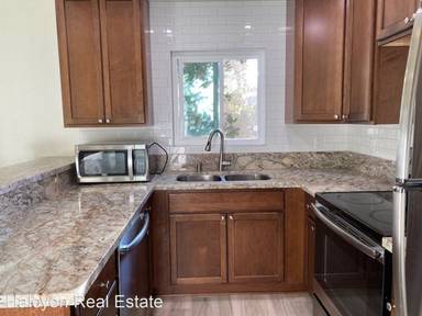 Main picture of 11223 Avenida de los Lobos