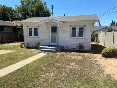 Main picture of 308 N Waverly St