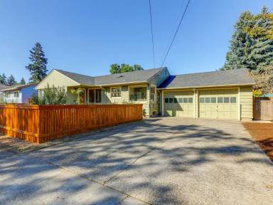 Main picture of 7111 SE 84th Ave