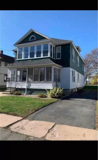 Main picture of 19 Woodland St