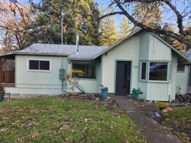 Main picture of 730 Roca St