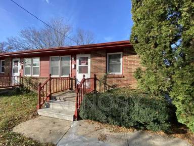 Main picture of 3310 SE 5th St