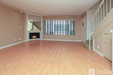 Main picture of 14332 Dickens St