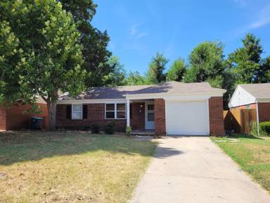 Main picture of 300 E Coe Dr