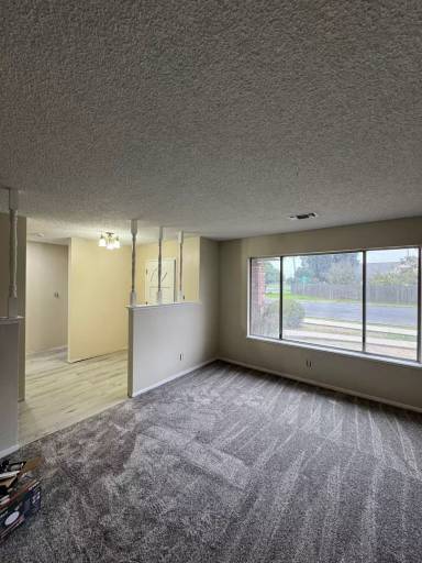 Main picture of 497 E North Way