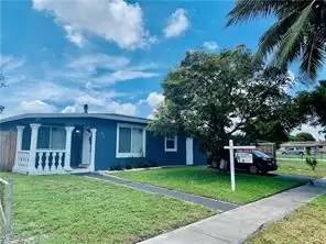 Main picture of 611 SW 28th Dr