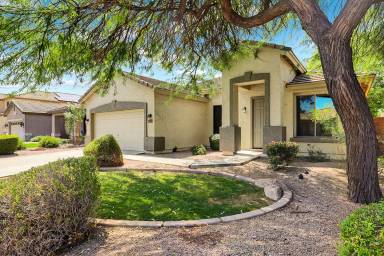 Main picture of 3051 E Lark Dr