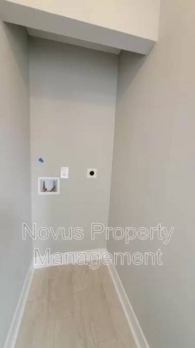 Main picture of 295 Clearview Ct