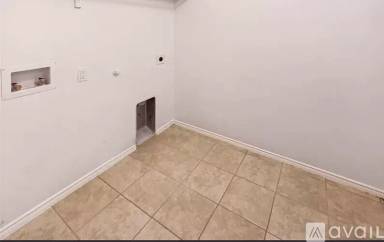 Main picture of 1075 Sadie St