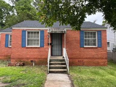 Main picture of 2110 Windsor Ave