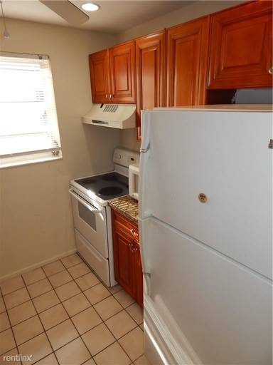Main picture of 624 Antioch Ave