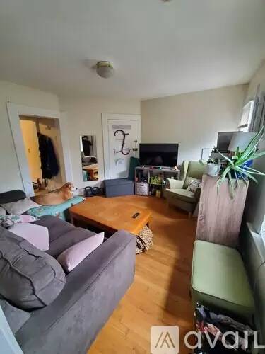 Main picture of 17 Bay St