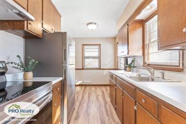 Main picture of 8700 W 35th St