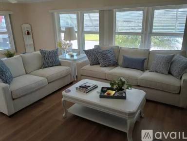 Main picture of 1528 46th Ave E