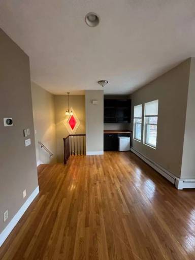 Main picture of 311 Newton St