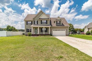 Main picture of 303 Glenn Laurel Dr
