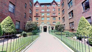 Main picture of 201 Eastern Pkwy Apartments