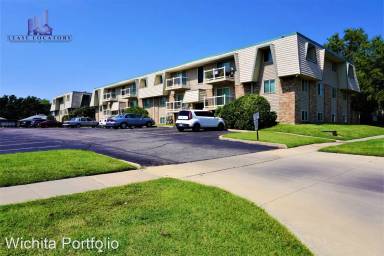 Main picture of 321 S Walnut St