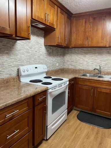 Main picture of 303 Liliuokalani Ave